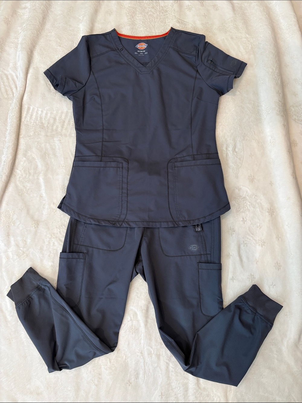 Dickies Dynamix Pewter Gray Scrub Set Size M Jogger Pant DK185 V-Neck Top DK730
